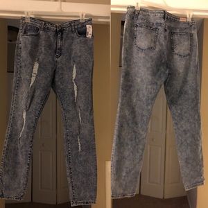 Distressed Jeans (NWT)